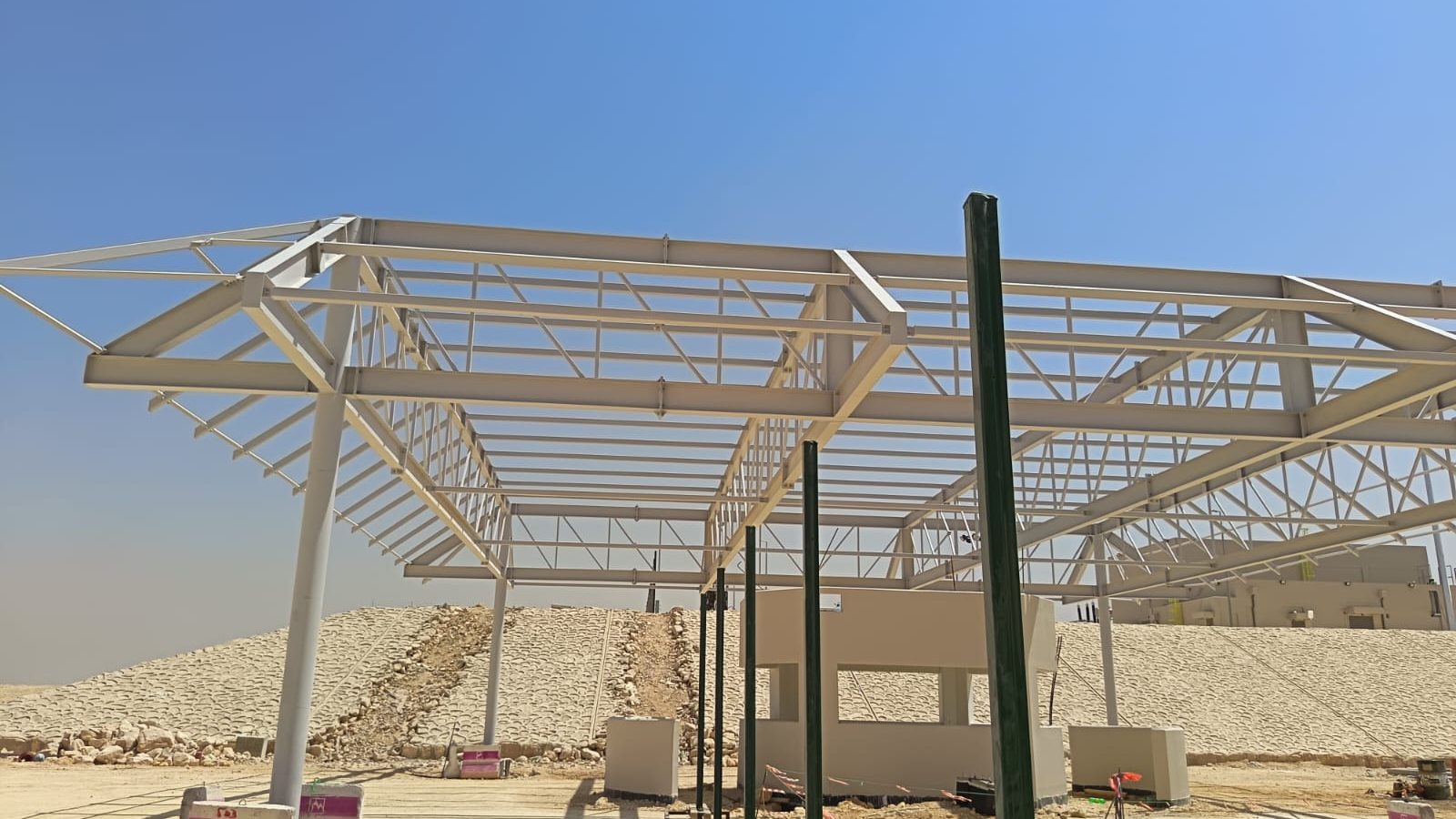 Steel canopy structure — fabrication and installation